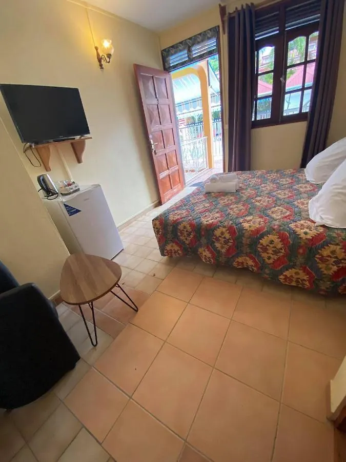 Appart' Hotel La Pointe D'Argent 0*, 푸앵트-누아르
