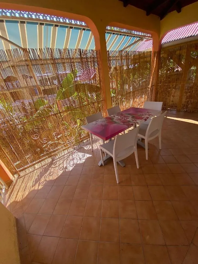 Appart' Hotel La Pointe D'Argent 푸앵트-누아르